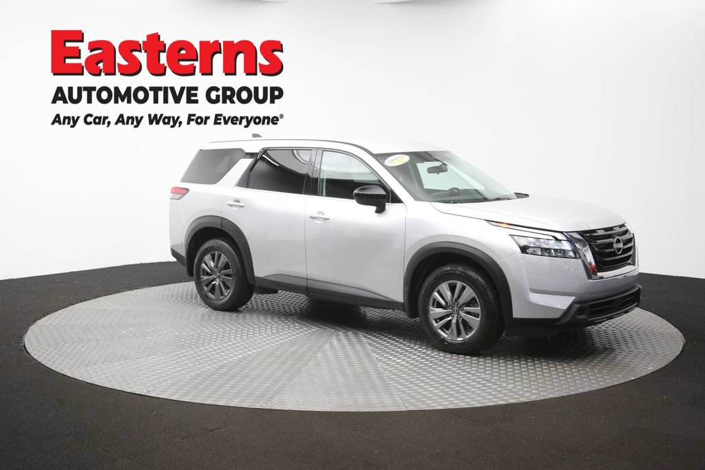 Used 2023 Nissan Pathfinder S AWD/4WD image 49