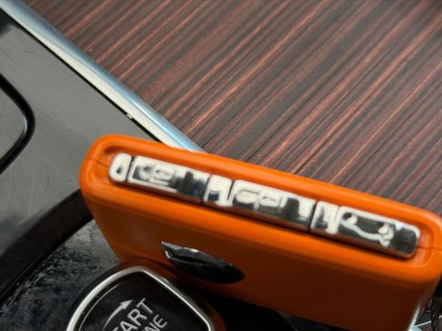 Used 2025 Volvo V60 B5 Cross Country Plus image 22