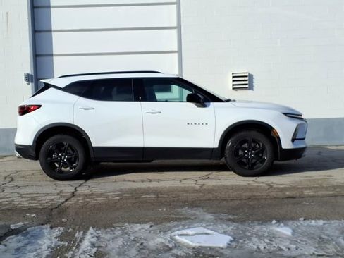 Used 2024 Chevrolet Blazer LT w/ Convenience Package image 2