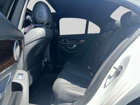 Used 2019 Mercedes-Benz C 300 4MATIC Sedan image 16