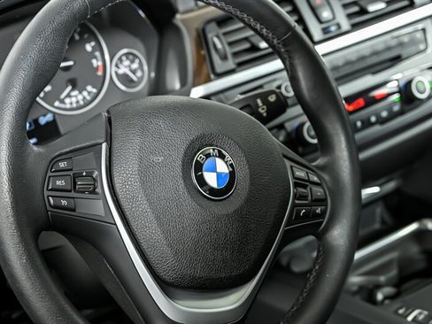 Used 2015 BMW 328i xDrive Sedan AWD/4WD image 19