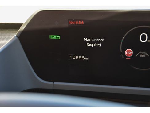 Used 2024 Subaru Solterra Limited w/ Limited Package image 18