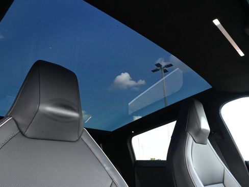 Used 2024 Tesla Cybertruck Cyberbeast AWD/4WD image 25