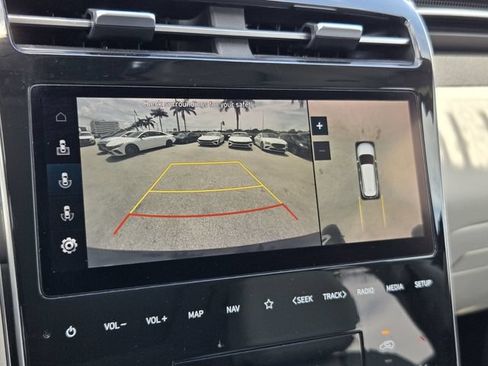 Used 2022 Hyundai Tucson Limited AWD/4WD image 19