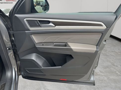 Used 2022 Volkswagen Atlas SE image 13