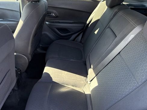 Used 2020 Chevrolet Trax LS image 14