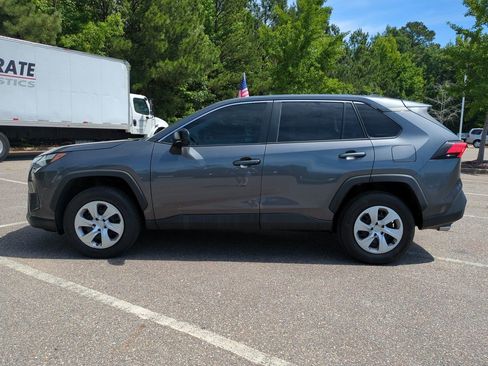 Used 2024 Toyota RAV4 LE FWD image 7
