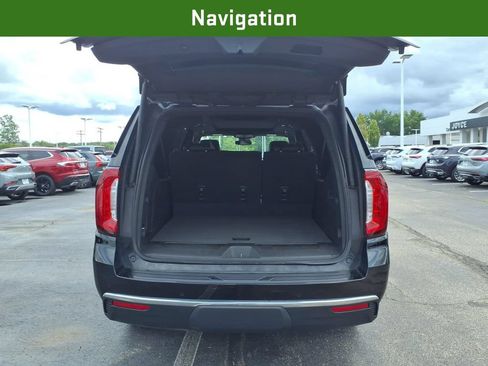 Certified 2023 GMC Yukon XL SLT w/ SLT Premium Package AWD/4WD image 15
