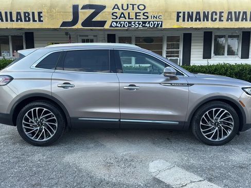 Used 2019 Lincoln Nautilus Reserve w/ Driver Assistance Package FWD image 2
