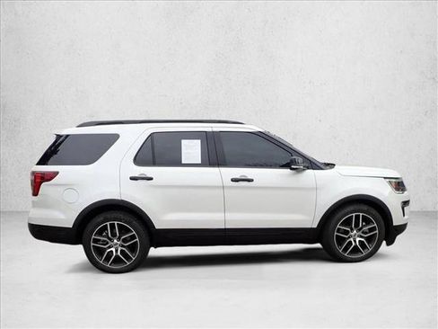 Used 2018 Ford Explorer Sport w/ Equipment Group 401A AWD/4WD image 5