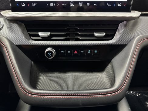 Certified 2025 Ford Explorer ST-Line image 21