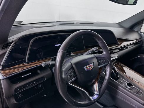 Used 2024 Cadillac Escalade ESV Luxury w/ LPO, Floor Liner Package image 10
