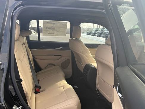 New 2025 Jeep Grand Cherokee Limited AWD/4WD image 34