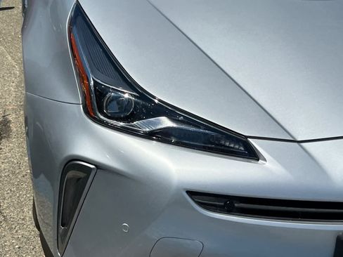 Used 2021 Toyota Prius LE AWD/4WD image 8