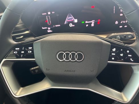 Used 2025 Audi Q5 Premium AWD/4WD image 21
