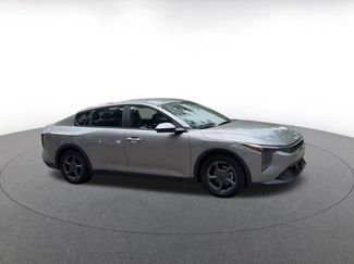 Used 2025 Kia K4 FWD video 2