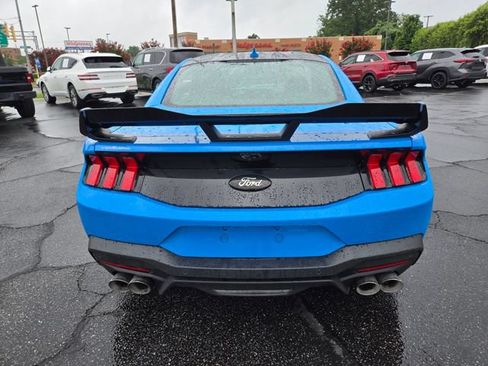 Used 2024 Ford Mustang GT RWD image 7