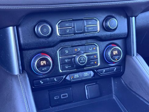 Used 2021 Chevrolet Tahoe LT image 31