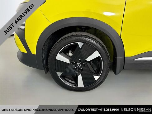 Certified 2025 Nissan Kicks SR image 30