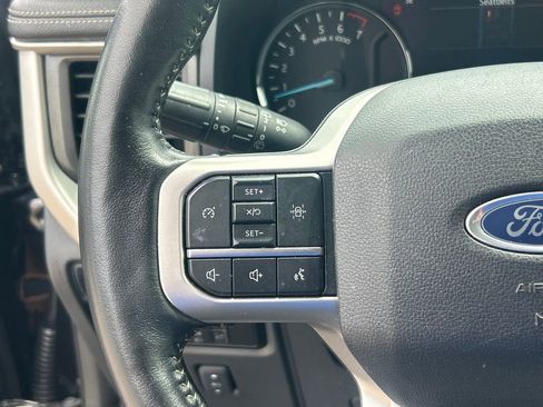 Certified 2024 Ford Expedition XLT image 39