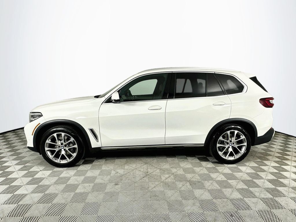 Used 2023 BMW X5 xDrive40i w/ Premium Package AWD/4WD image 4