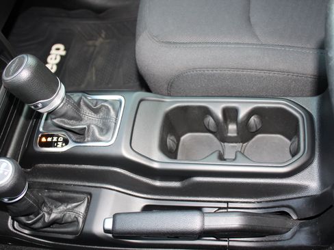 Used 2023 Jeep Gladiator Sport image 57