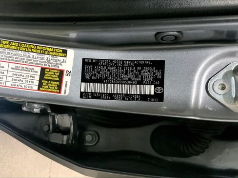 Used 2025 Toyota Camry XLE AWD/4WD image 37