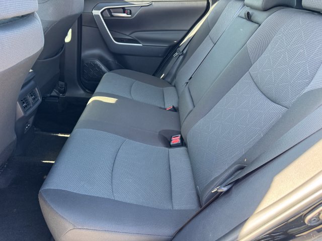 Used 2025 Toyota RAV4 XLE FWD image 14