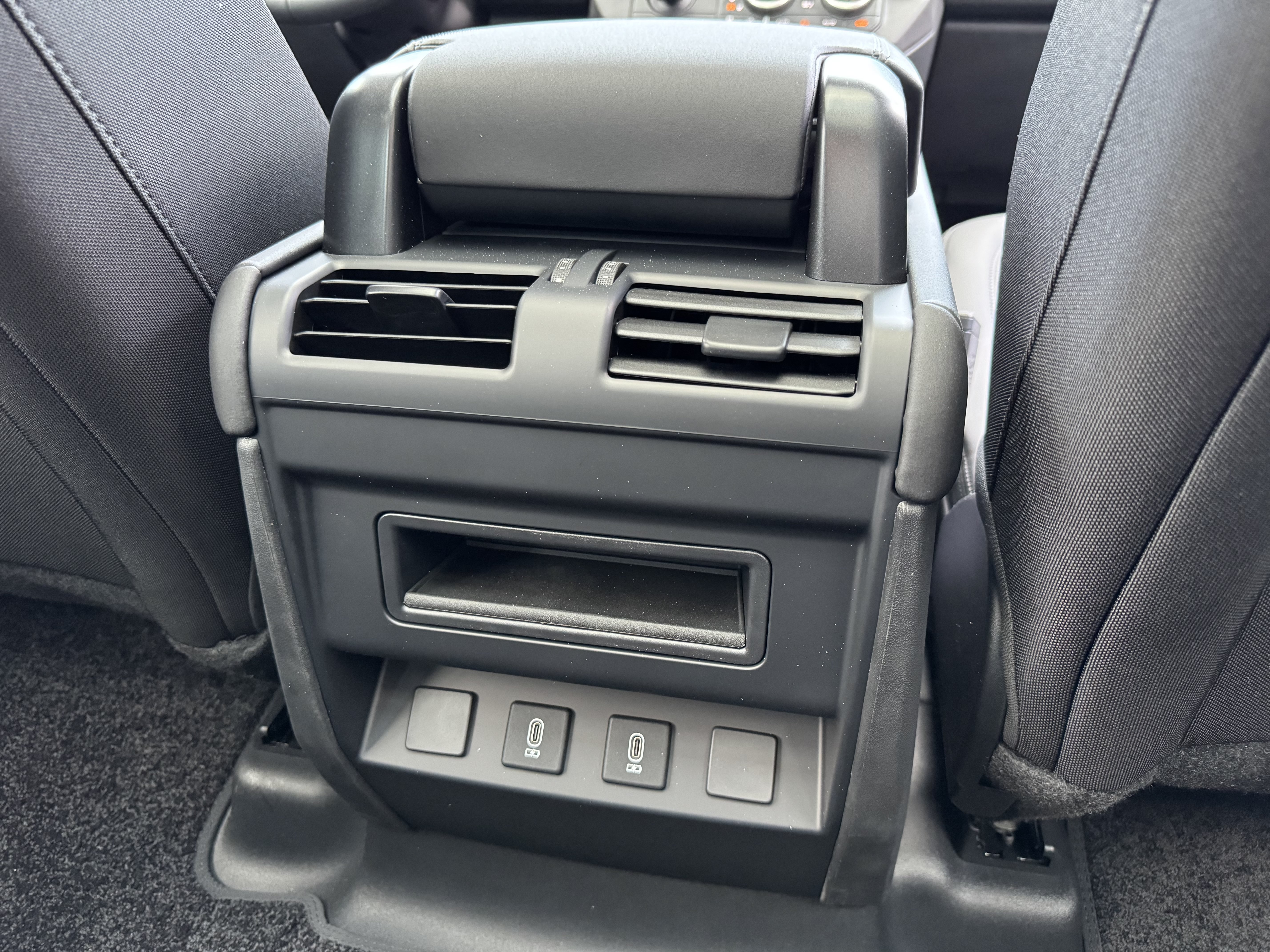 New 2026 Land Rover Defender 110 S AWD/4WD image 28