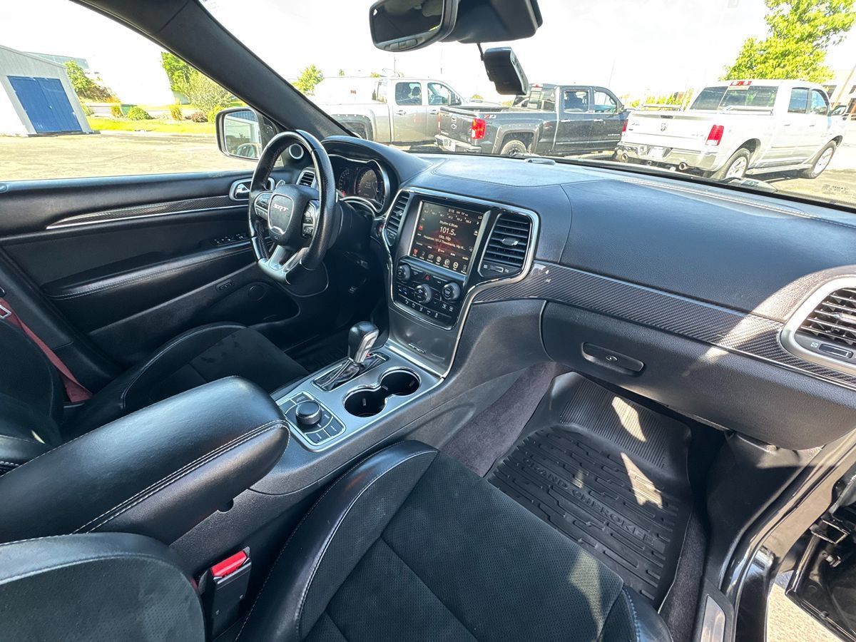 Used 2017 Jeep Grand Cherokee SRT AWD/4WD image 28