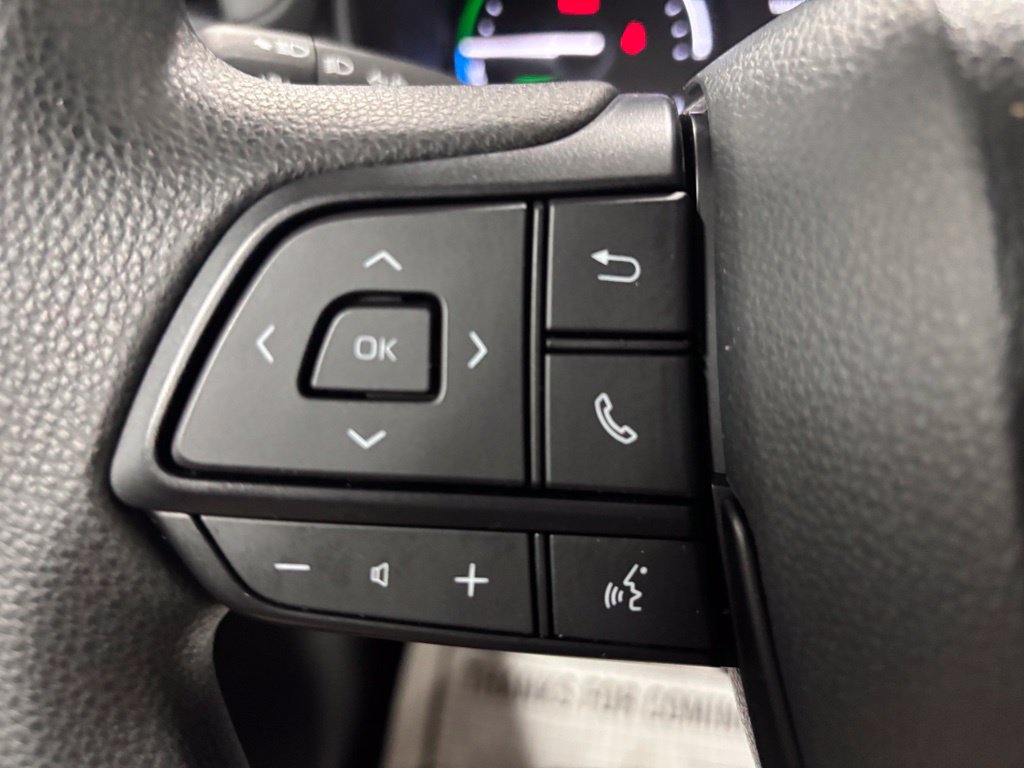 Used 2026 Toyota Sienna LE FWD image 19