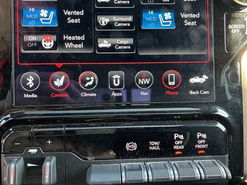 Used 2019 RAM 2500 Laramie AWD/4WD image 11