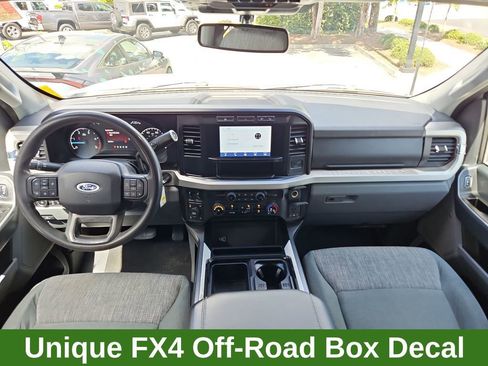 Used 2023 Ford F250 XLT w/ FX4 Off-Road Package image 9
