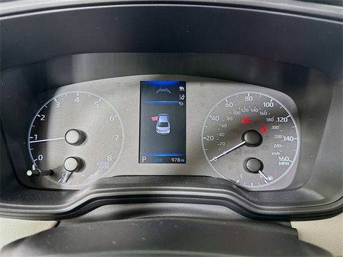 Certified 2025 Toyota Corolla LE image 17