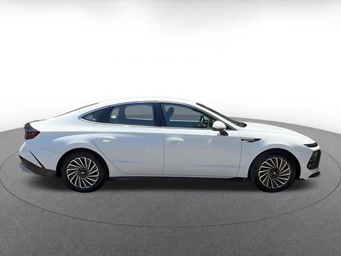 Used 2025 Hyundai Sonata SEL FWD image 16