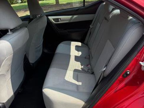 Used 2015 Toyota Corolla LE image 11