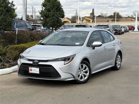 Certified 2024 Toyota Corolla LE image 2