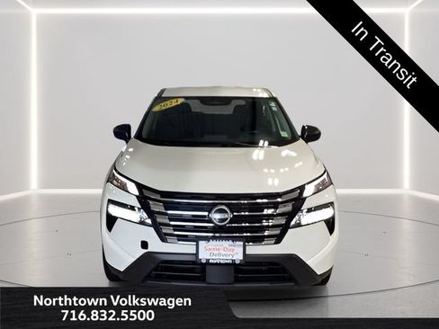 Used 2024 Nissan Rogue S AWD/4WD image 4