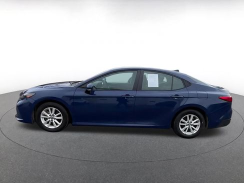 Used 2025 Toyota Camry LE image 9