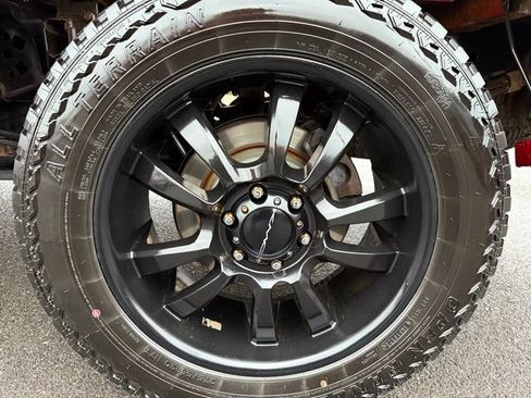 Used 2013 Ford F150 Platinum image 10