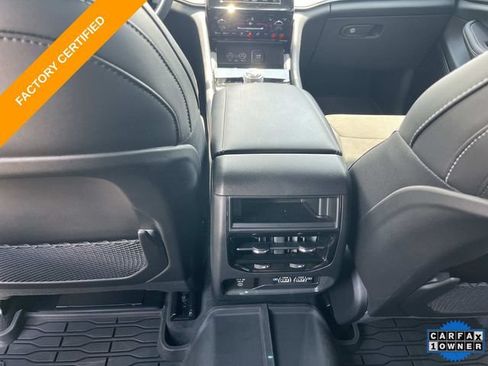 Certified 2025 Jeep Grand Cherokee Altitude w/ MOPAR Finishing Package AWD/4WD image 18