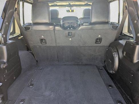 Used 2021 Jeep Wrangler Unlimited Sahara AWD/4WD image 6