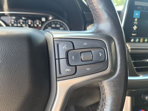 Used 2021 Chevrolet Suburban Z71 w/ Z71 Off-Road Package AWD/4WD image 13