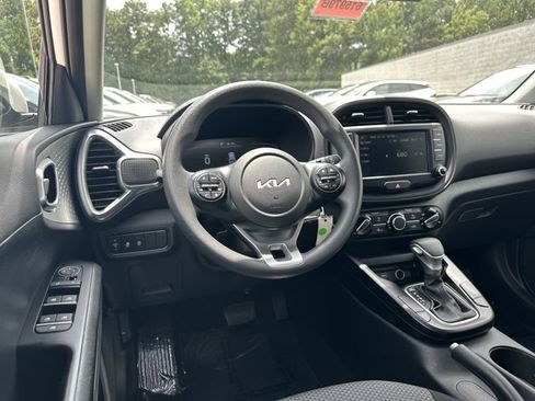 Certified 2023 Kia Soul LX FWD image 27