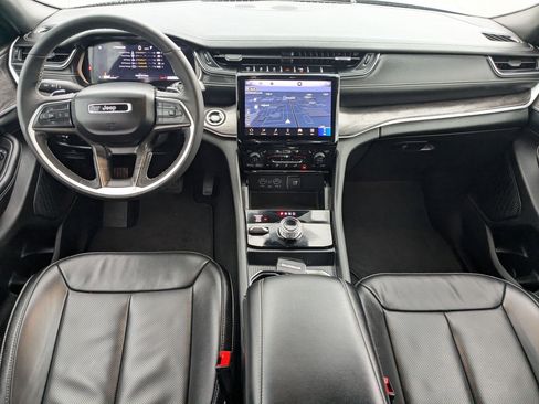 Used 2024 Jeep Grand Cherokee L Limited w/ Luxury Tech Group II image 28