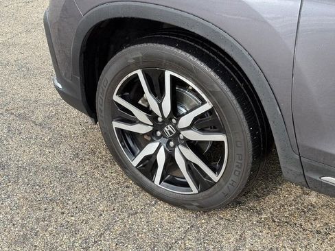 Used 2020 Honda Pilot Touring image 10