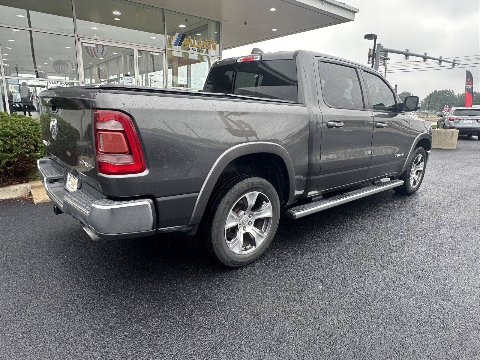 Used 2019 RAM 1500 Laramie AWD/4WD image 12