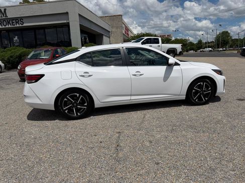 Used 2024 Nissan Sentra SV FWD image 24