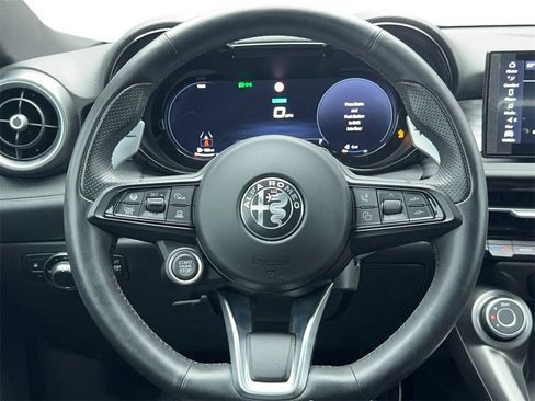 New 2024 Alfa Romeo Tonale Ti w/ Active Assist Package image 17