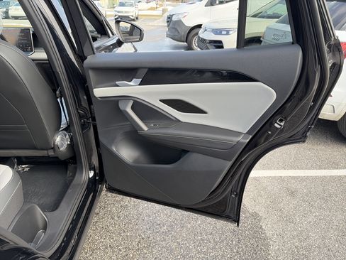 New 2026 Volkswagen Tiguan SE R-Line image 19